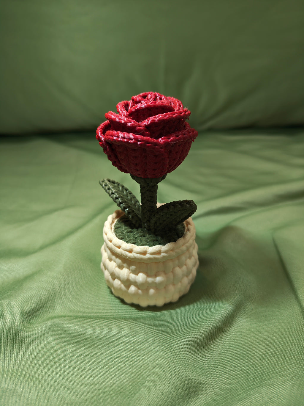 Knitted Rose Ring Holder
