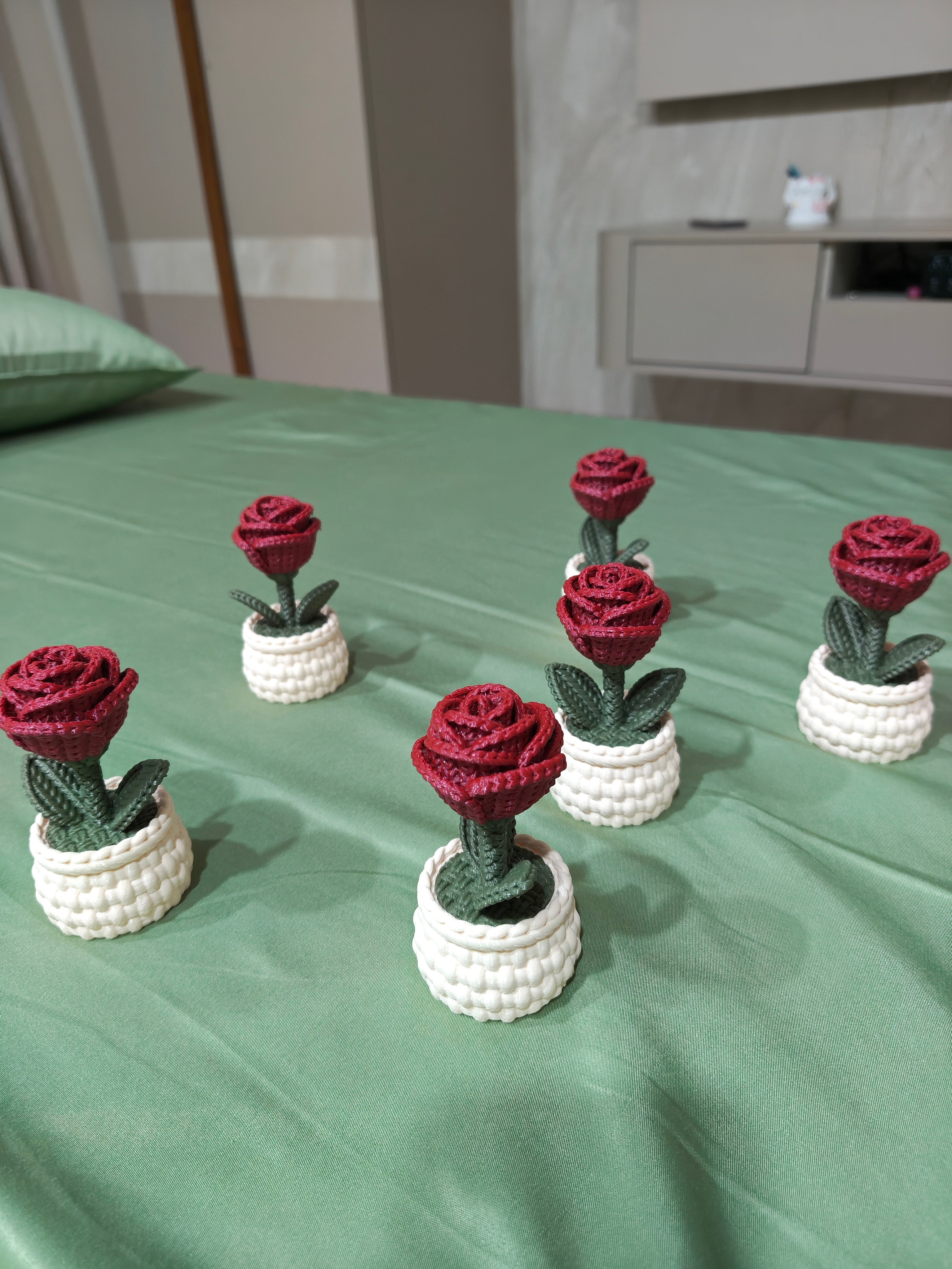 Knitted Rose Ring Holder
